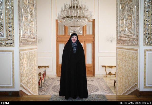 یک انتصاب از سوی رئیس جمهوری/انتخاب اولین سفیر زن در دولت چهاردهم/رکورد شکنی در بازار تجاری ارز/انفجاری بیسابقه در کهکشان همسایه!